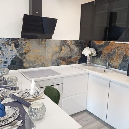 Apartman Lux Макарска Екстериор снимка