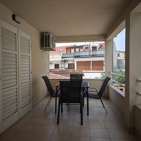 Apartman Lux Макарска Екстериор снимка