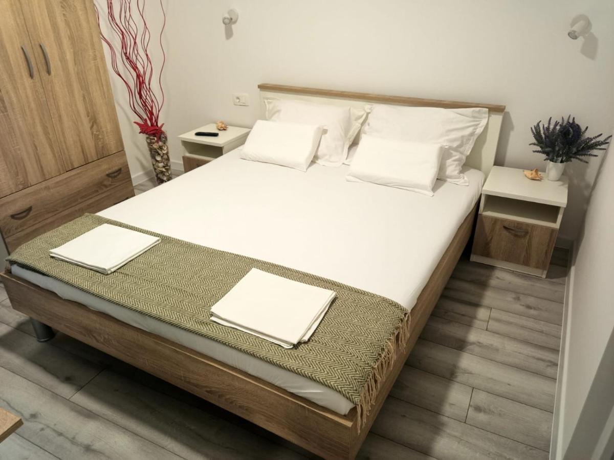 Apartman Lux Макарска Екстериор снимка