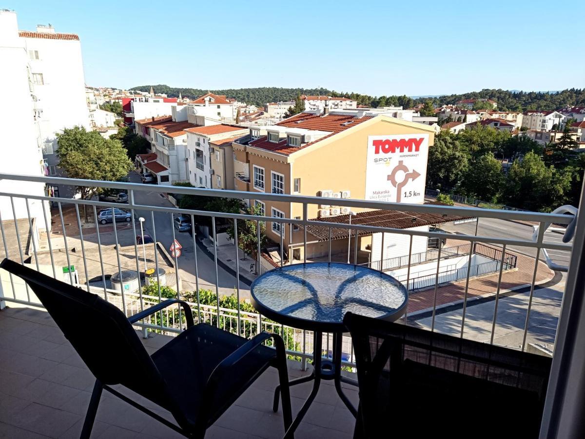 Apartman Lux Макарска Екстериор снимка