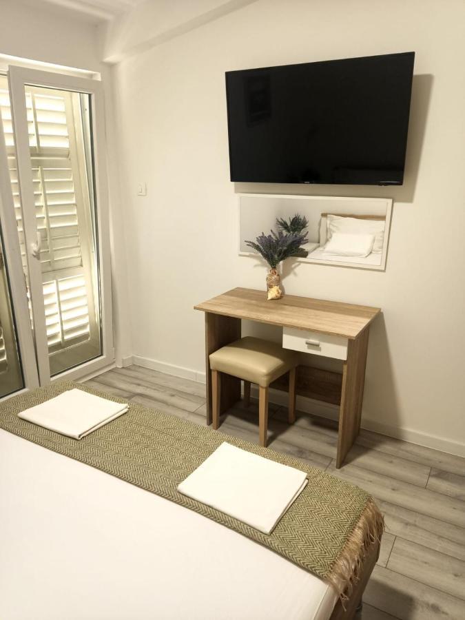 Apartman Lux Макарска Екстериор снимка