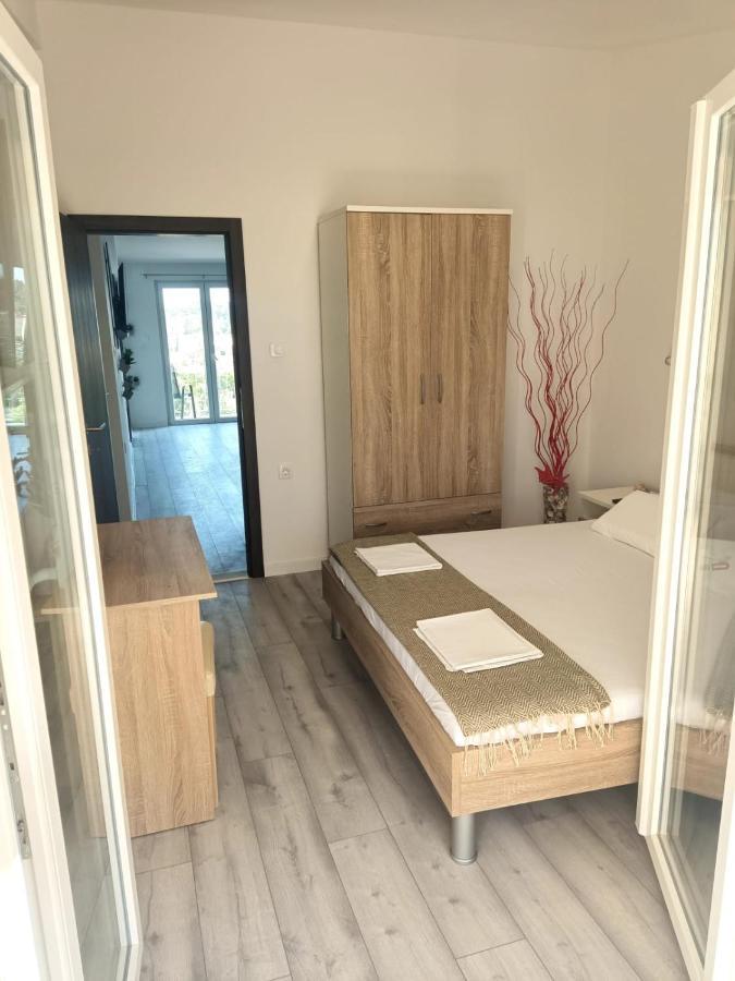 Apartman Lux Макарска Екстериор снимка