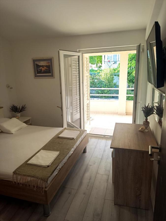 Apartman Lux Макарска Екстериор снимка