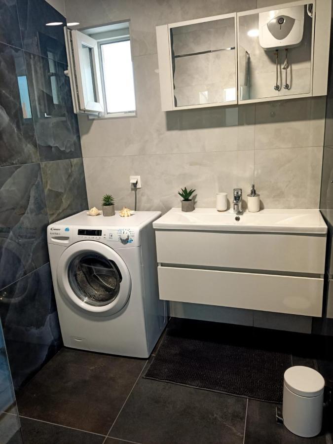 Apartman Lux Макарска Екстериор снимка