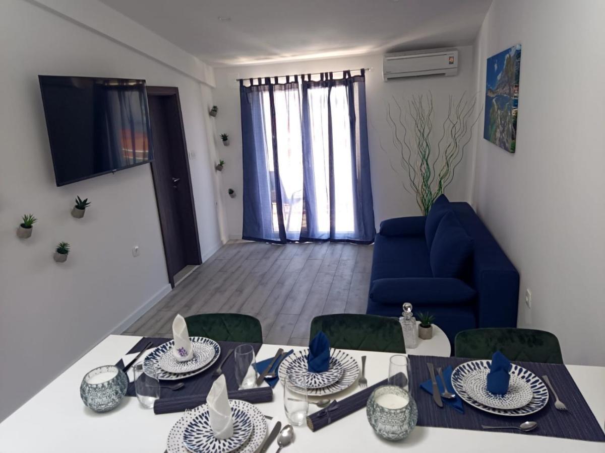 Apartman Lux Макарска Екстериор снимка