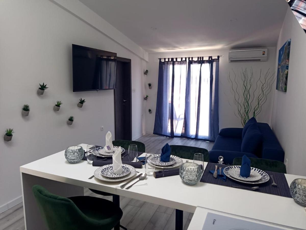 Apartman Lux Макарска Екстериор снимка