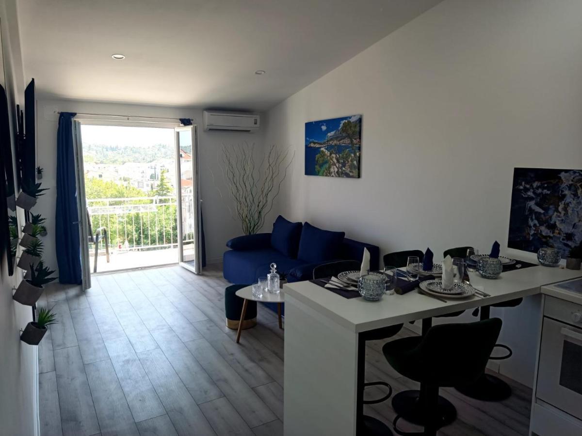Apartman Lux Макарска Екстериор снимка