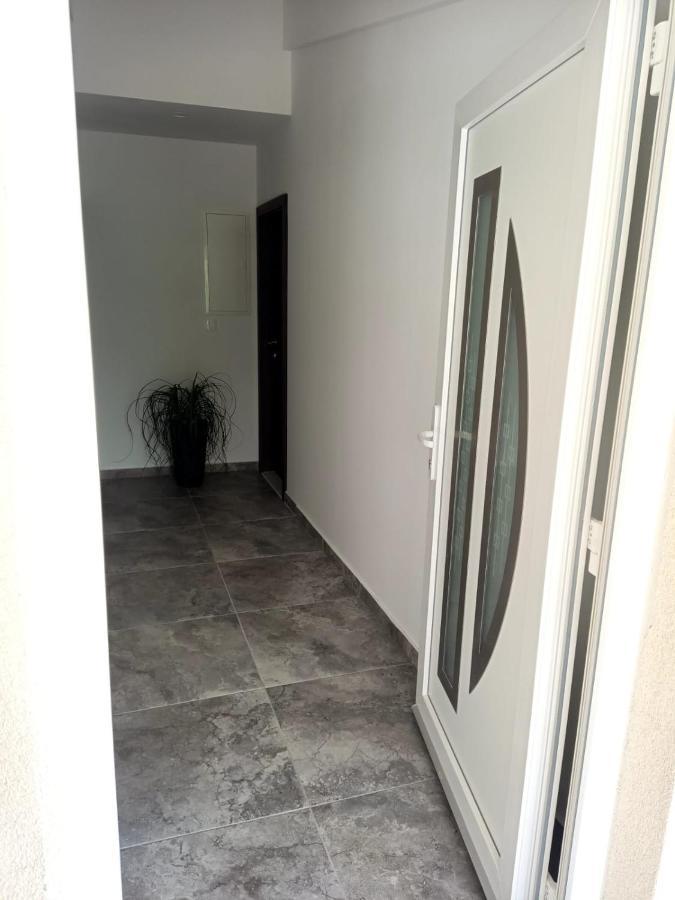 Apartman Lux Макарска Екстериор снимка