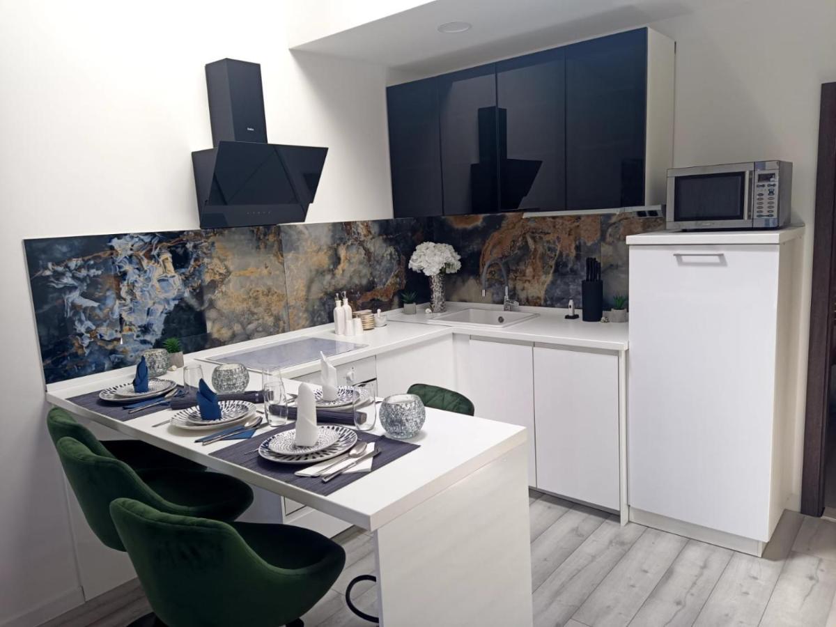 Apartman Lux Макарска Екстериор снимка